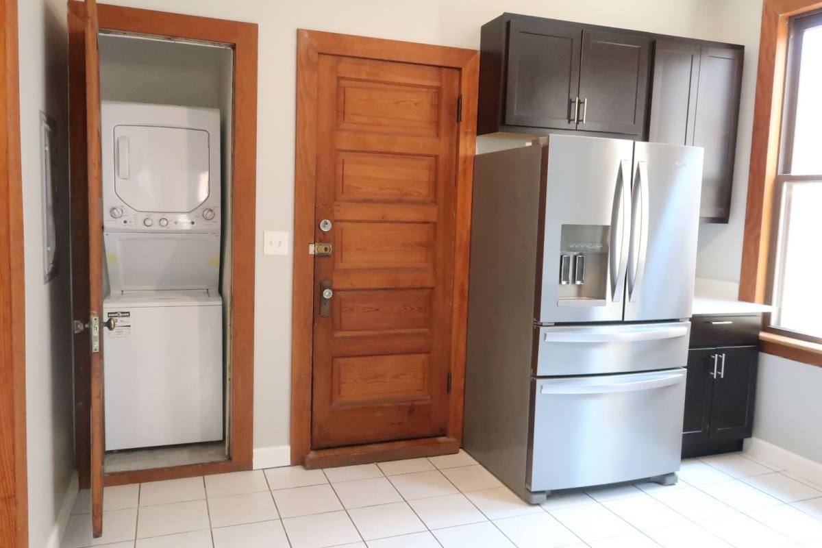 Apartment for rent at 2747 W Armitage #2F, Chicago, IL 60647