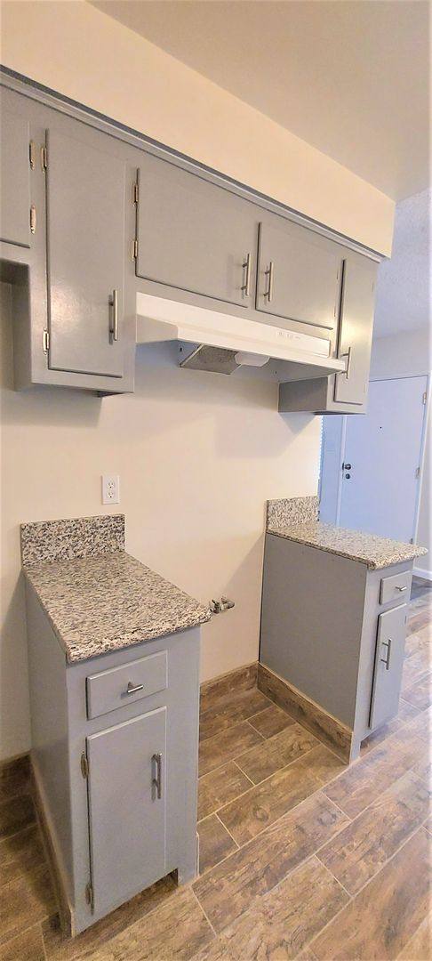 Apartment for rent at 12704 Cedar Ave, Hawthorne, CA 90250