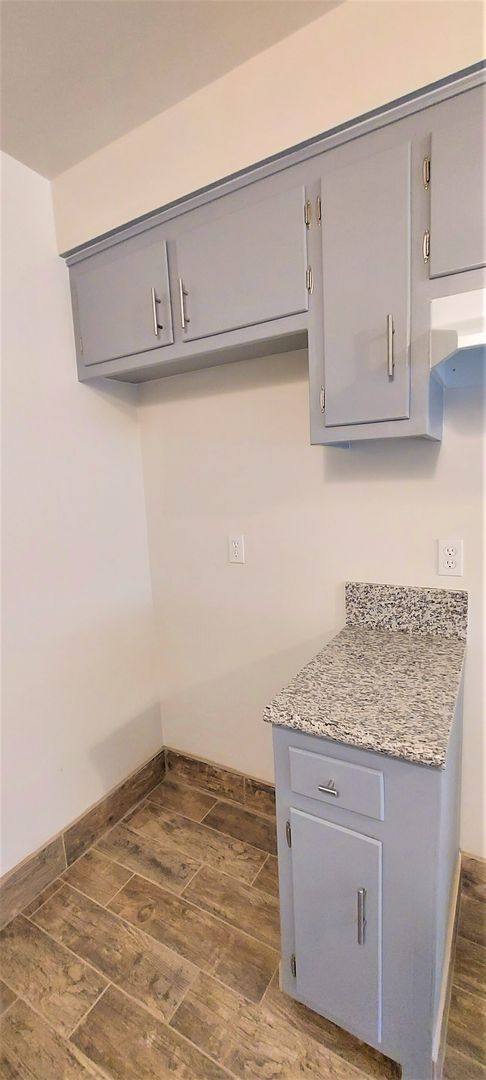 Apartment for rent at 12704 Cedar Ave, Hawthorne, CA 90250