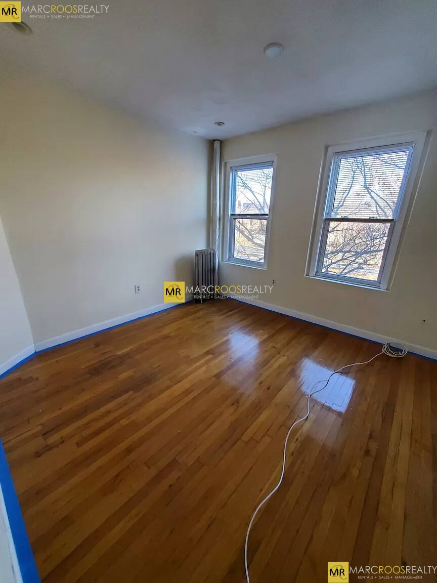 Apartment for rent at 352 Riverway #3, Boston, MA 02115