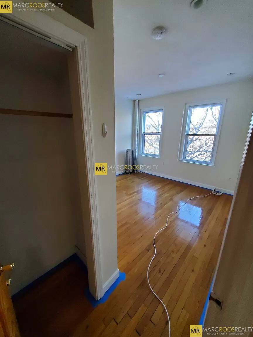 Apartment for rent at 352 Riverway #3, Boston, MA 02115