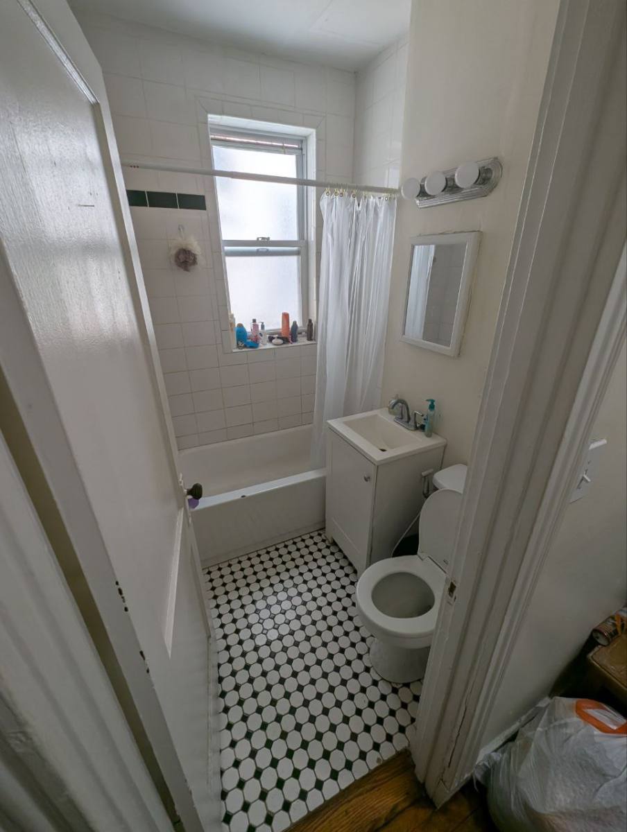 Apartment for rent at 352 Riverway #3, Boston, MA 02115