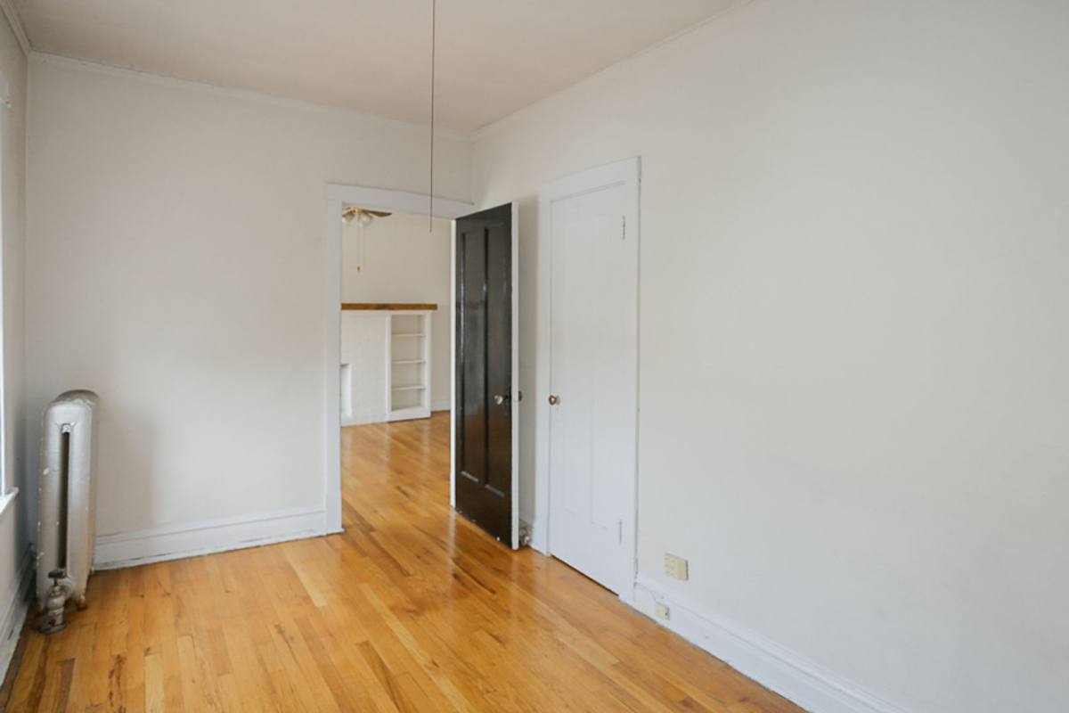 Apartment for rent at 2612 W Gunnison #2R, Chicago, IL 60657