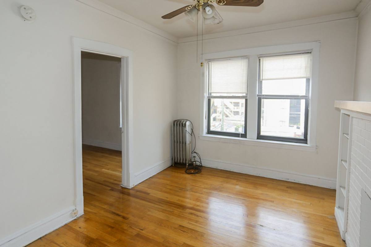 Apartment for rent at 2612 W Gunnison #2R, Chicago, IL 60657