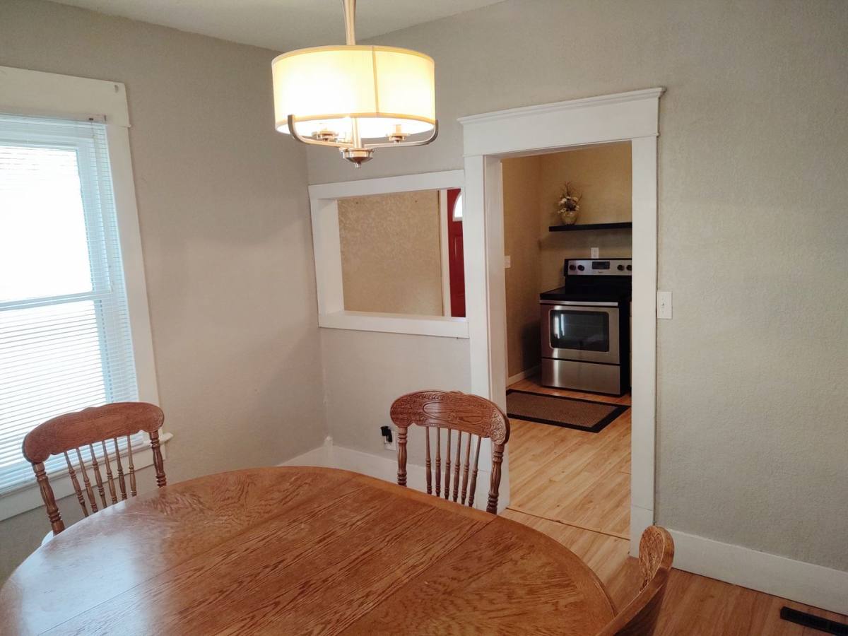 House for rent at 825 42nd St, Rock Island, IL 61201