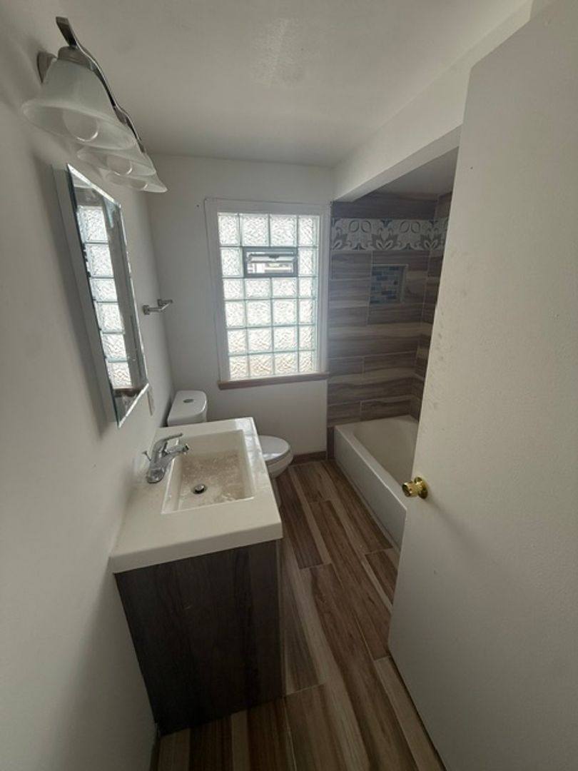 Apartment for rent at 4619 W Fond Du Lac Ave, Milwaukee, WI 53216