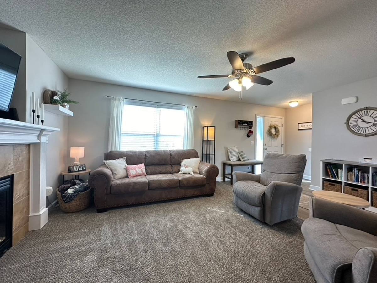 House for rent at 1709 Crabapple Lane, Granger, IA 50109