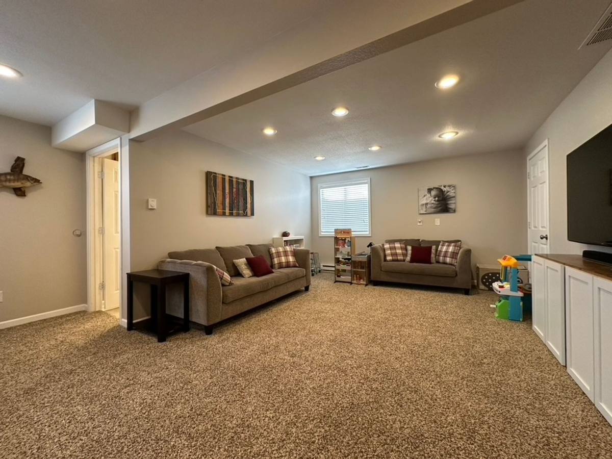 House for rent at 1709 Crabapple Lane, Granger, IA 50109
