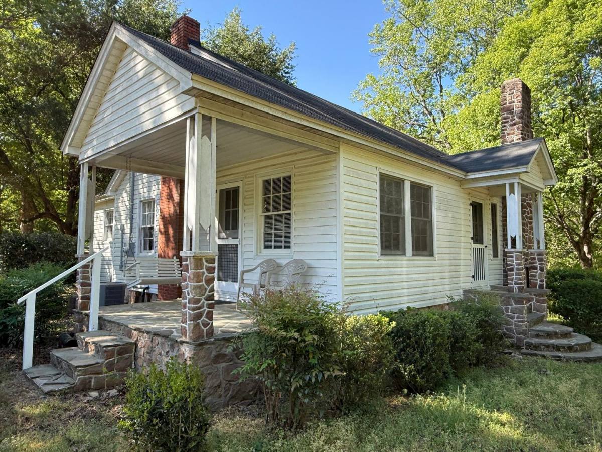 House for rent at 2109 Horne Town Rd, Polkton, NC 28135