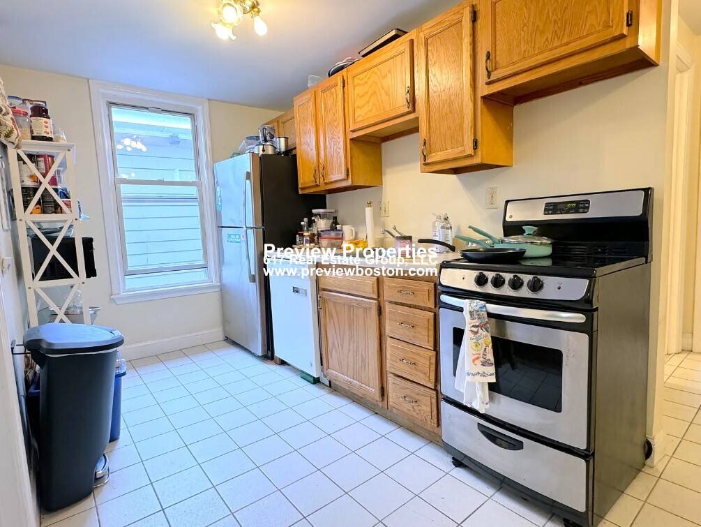 Apartment for rent at 216 Freeman St #2P, Brookline, MA 02445