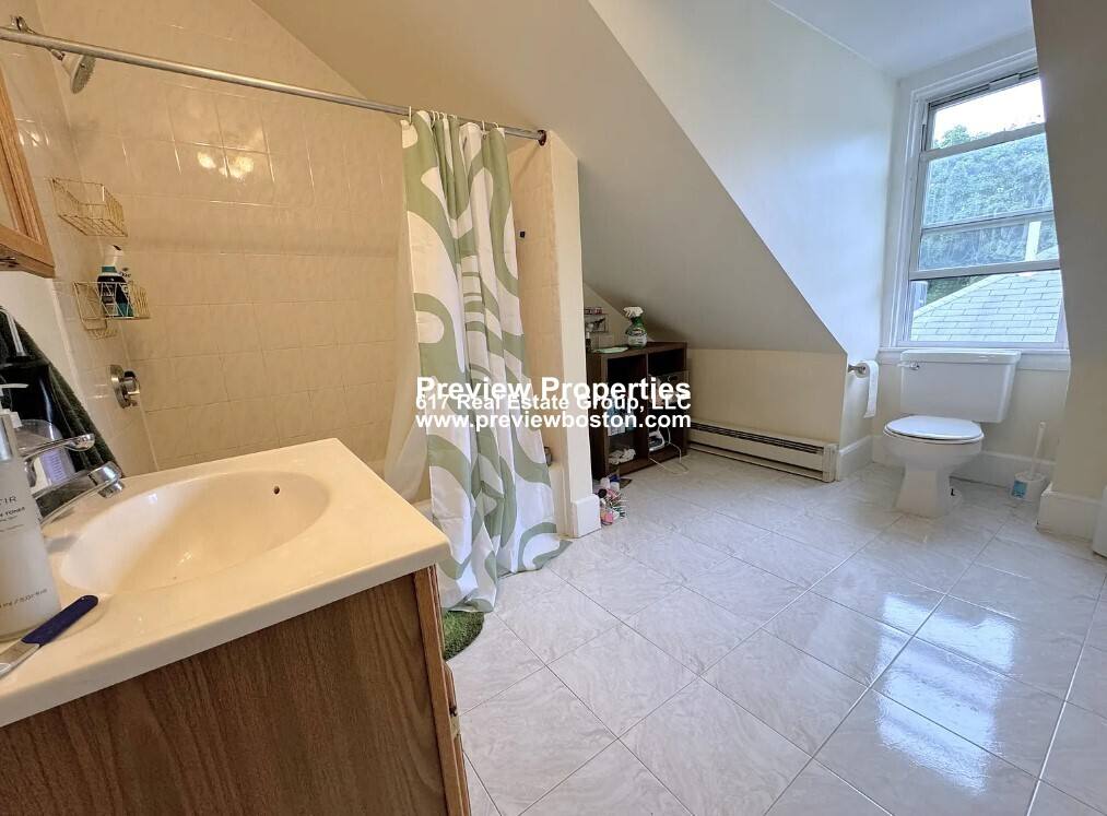 Apartment for rent at 216 Freeman St #2P, Brookline, MA 02445