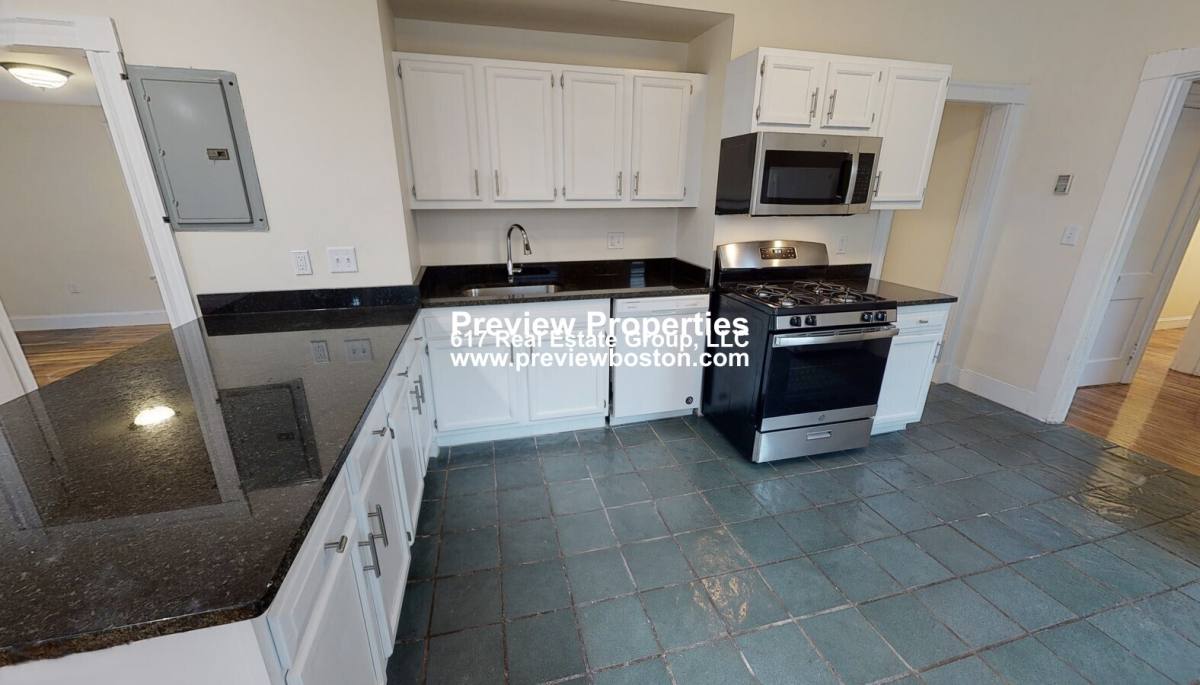 Apartment for rent at 2572 Massachusetts Ave #2P, Cambridge, MA 02139