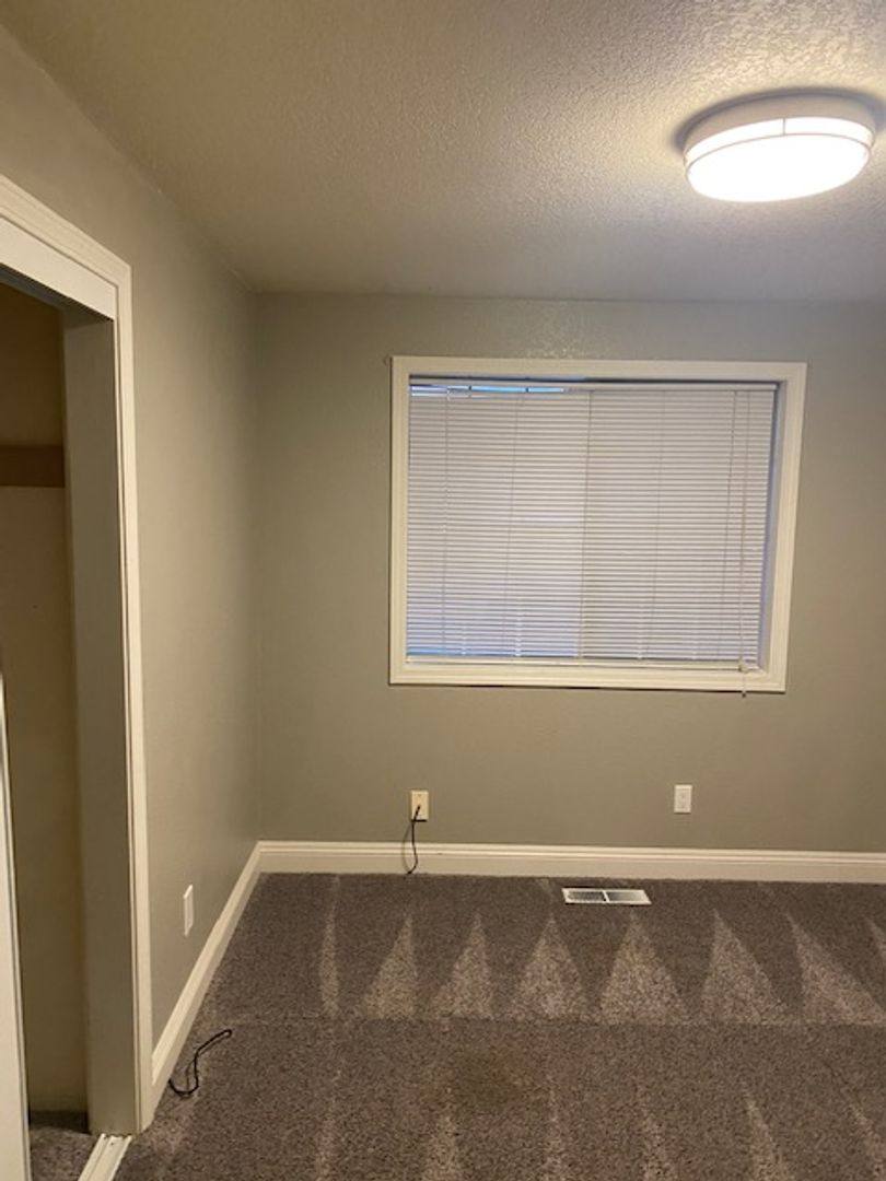 House for rent at 1364 Brook Court, Medford, OR 97504