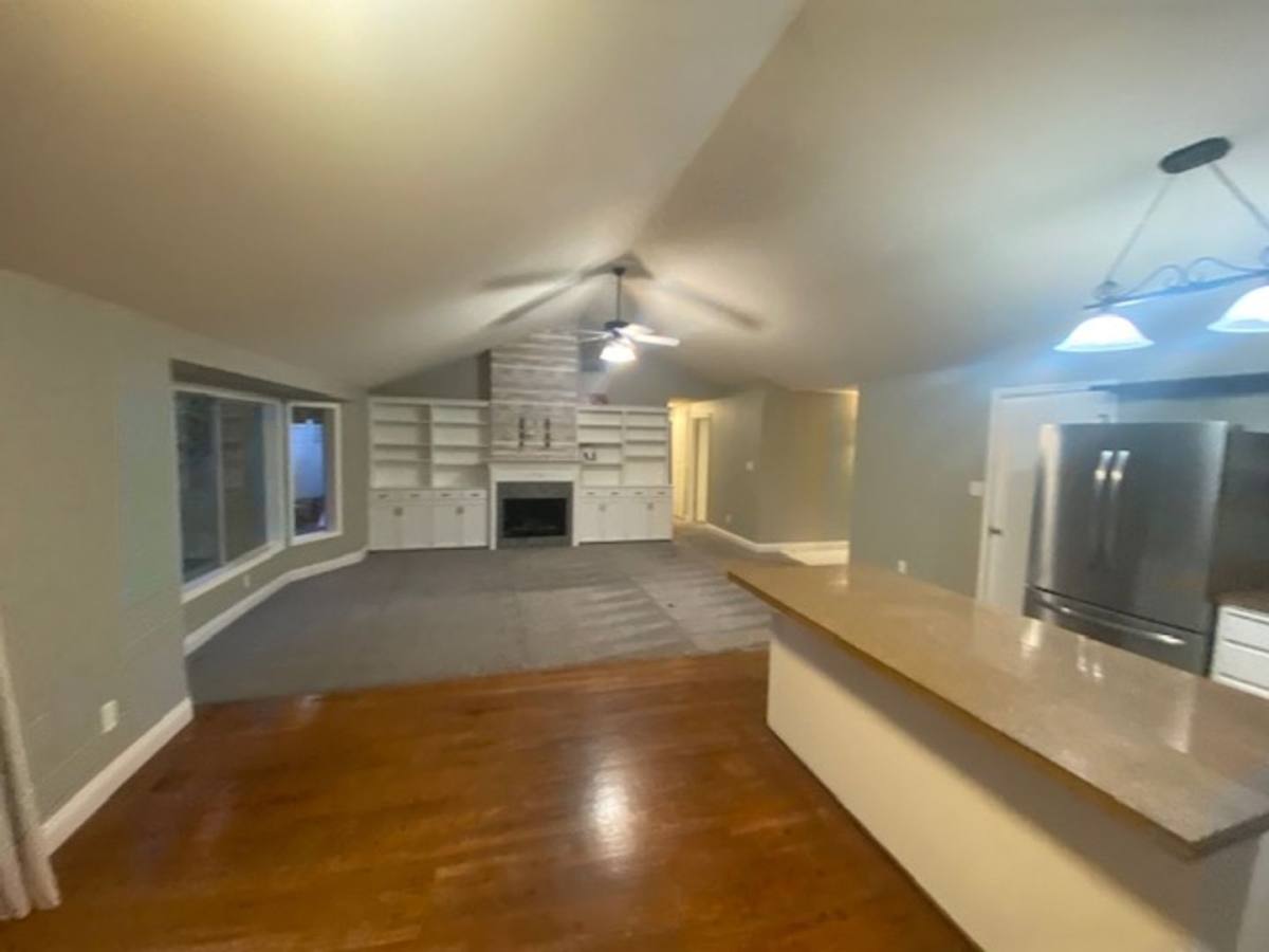 House for rent at 1364 Brook Court, Medford, OR 97504