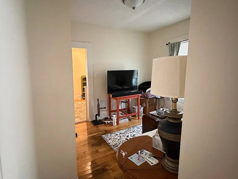 Apartment for rent at 4 Watson St #2L, Cambridge, MA 02139
