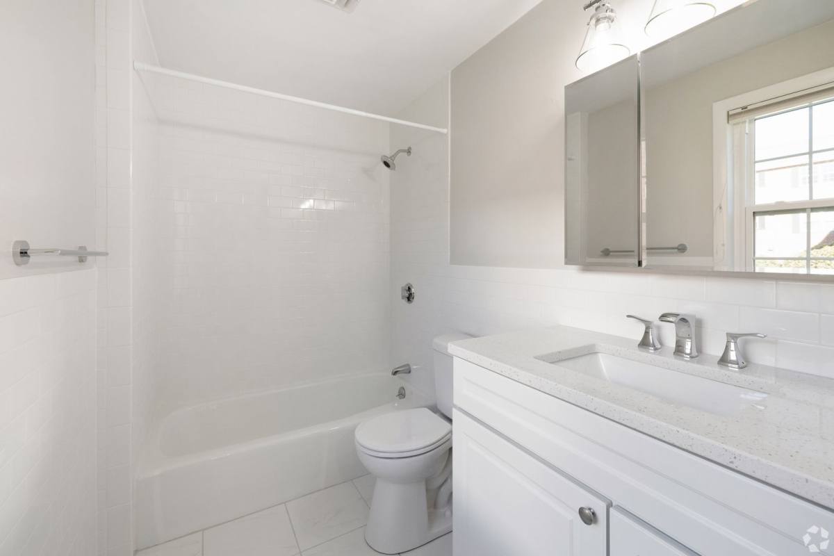 Apartment for rent at 200 Bedford Rd, Woburn, MA 01801