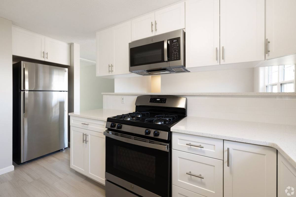 Apartment for rent at 200 Bedford Rd, Woburn, MA 01801