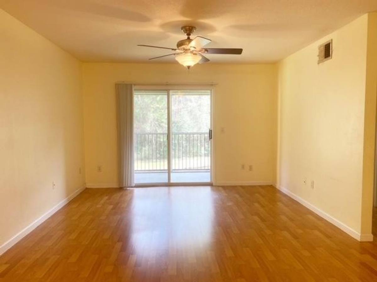 Condo for rent at 725 Crest Pines Dr, Orlando, FL 32828