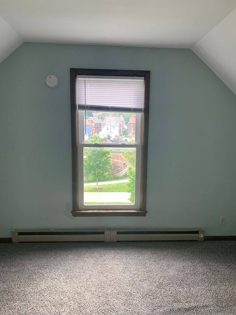 Apartment for rent at 2320 Prince St, Dubuque, IA 52001