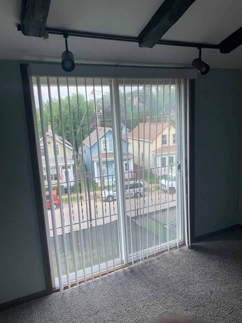 Apartment for rent at 2320 Prince St, Dubuque, IA 52001
