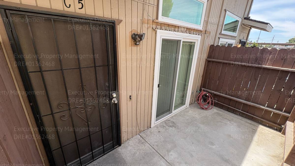 Apartment for rent at 4220 Parker Ave, Bakersfield, CA 93309