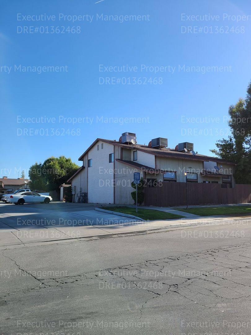 Apartment for rent at 4220 Parker Ave, Bakersfield, CA 93309