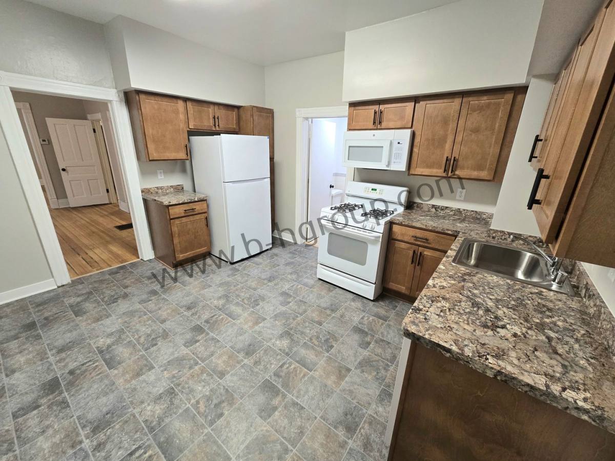 Apartment for rent at 6527 18th Ave, Kenosha, WI 53143