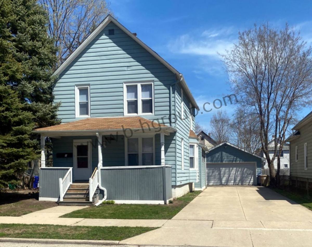 Apartment for rent at 6527 18th Ave, Kenosha, WI 53143