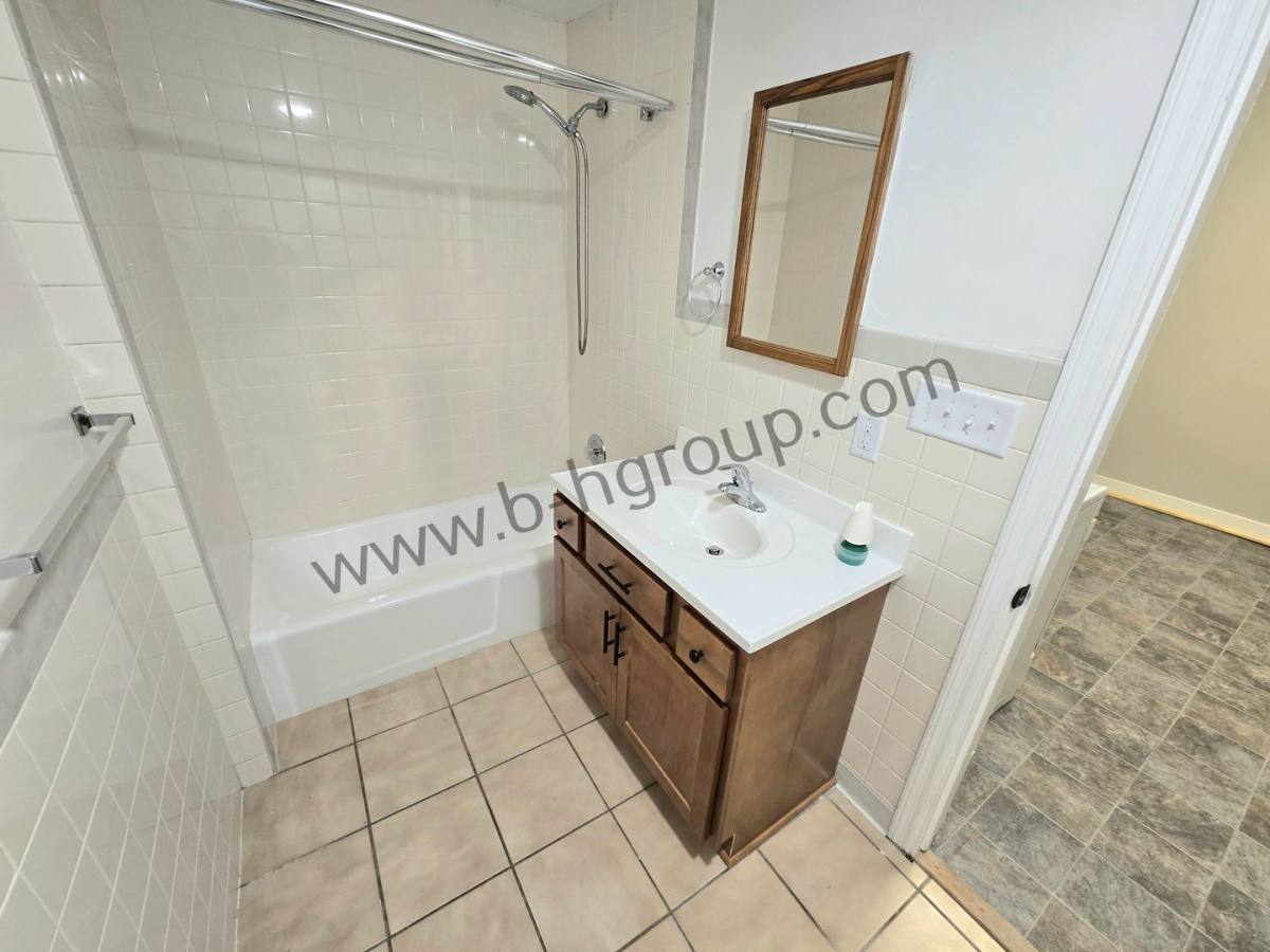 Apartment for rent at 6527 18th Ave, Kenosha, WI 53143