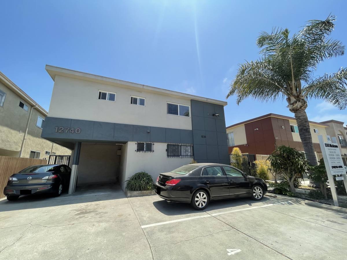 Apartment for rent at 12740 Matteson Ave, Los Angeles, CA 90066