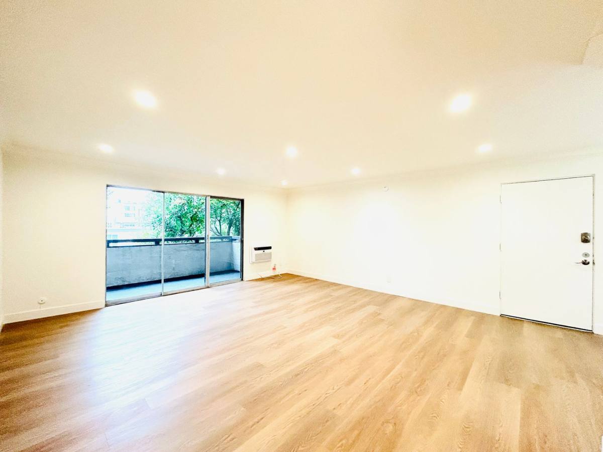 Apartment for rent at 3735 Bagley Ave, Los Angeles, CA 90034