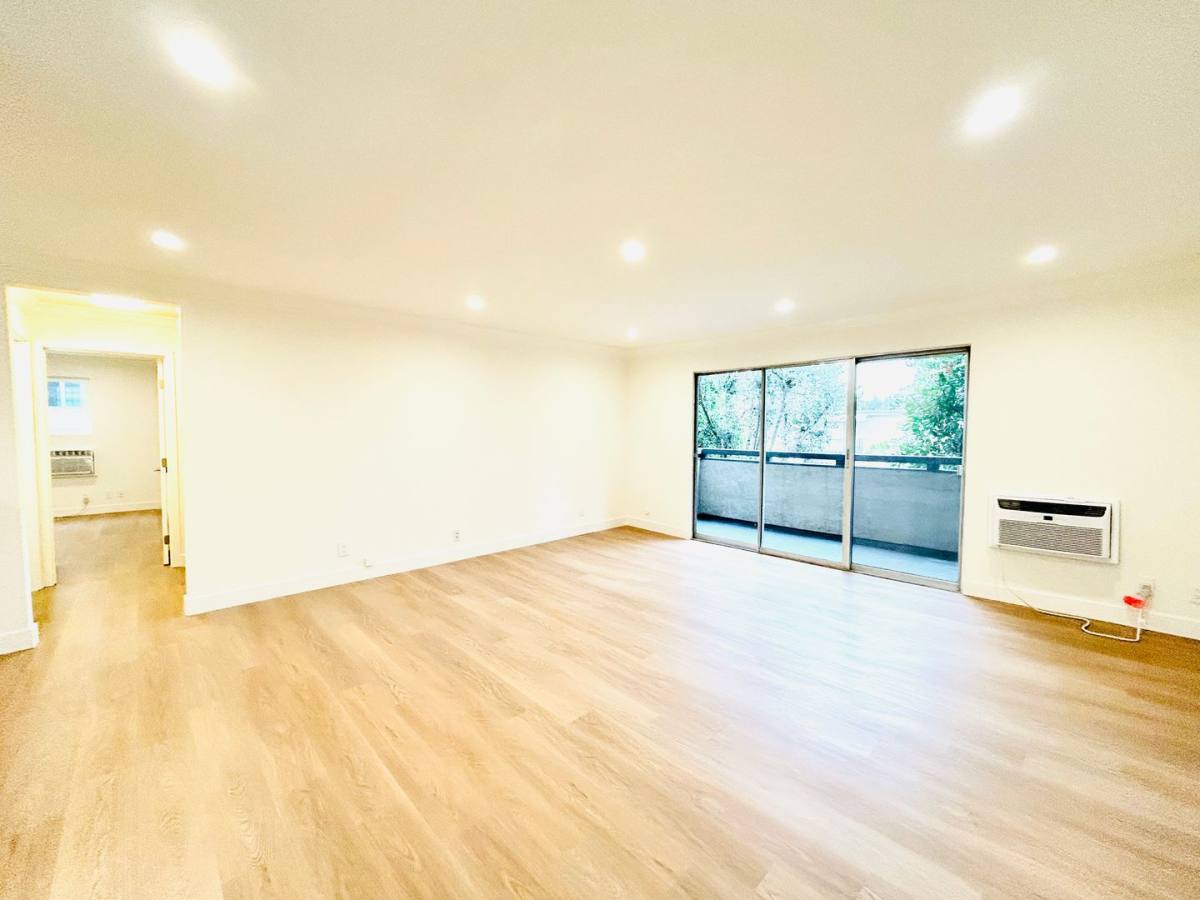 Apartment for rent at 3735 Bagley Ave, Los Angeles, CA 90034