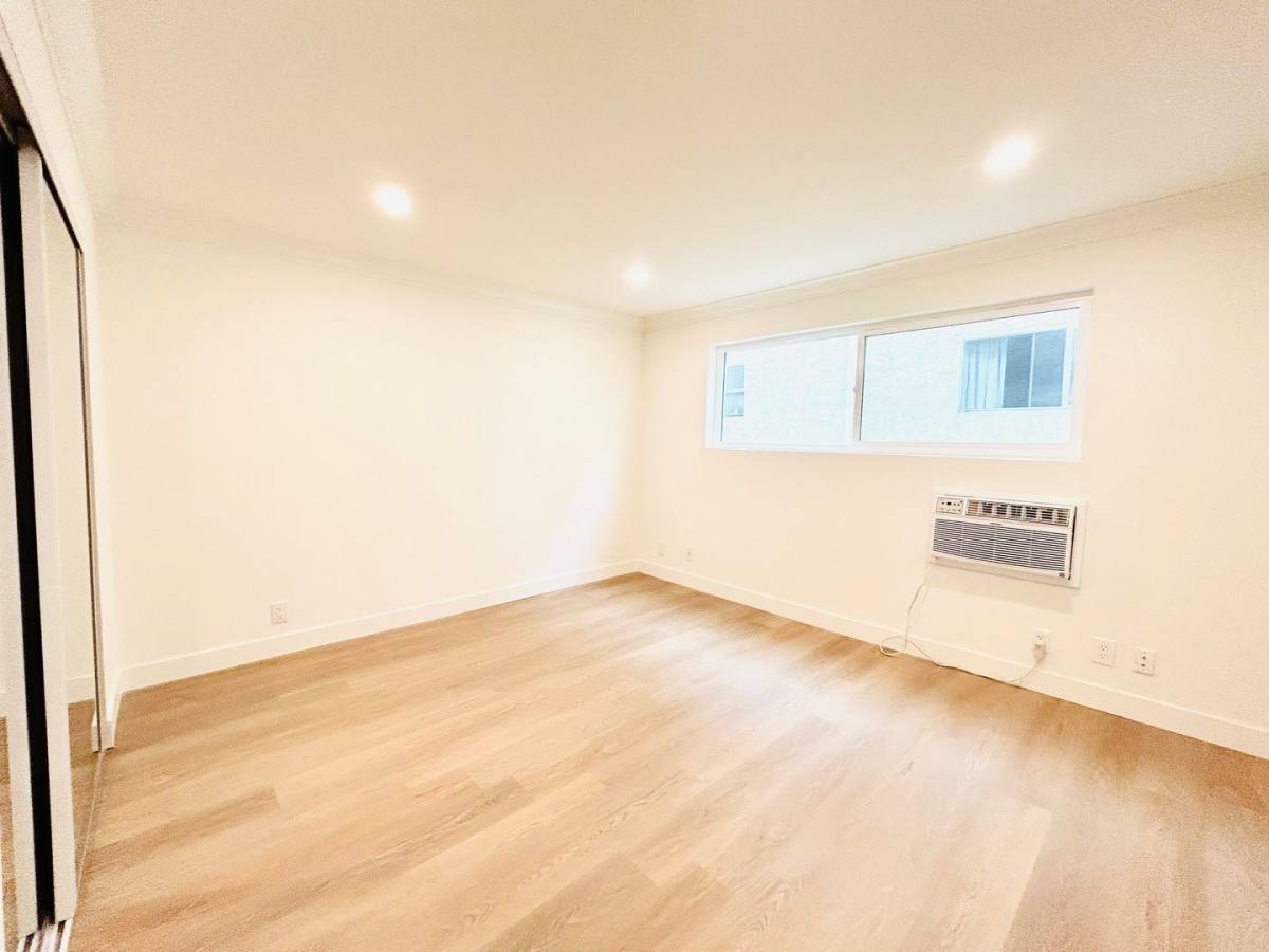 Apartment for rent at 3735 Bagley Ave, Los Angeles, CA 90034