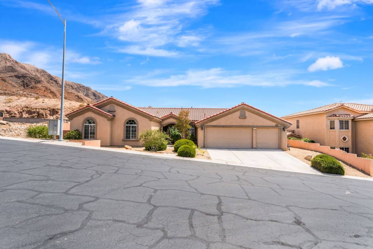 House for rent at 7205 Madonna Dr, Las Vegas, NV 89156