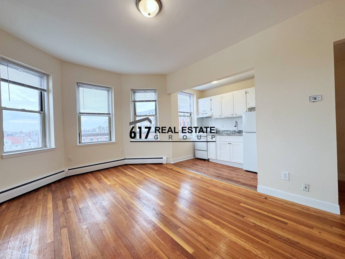 Apartment for rent at 64 Brighton Ave #404, Allston, MA 02134