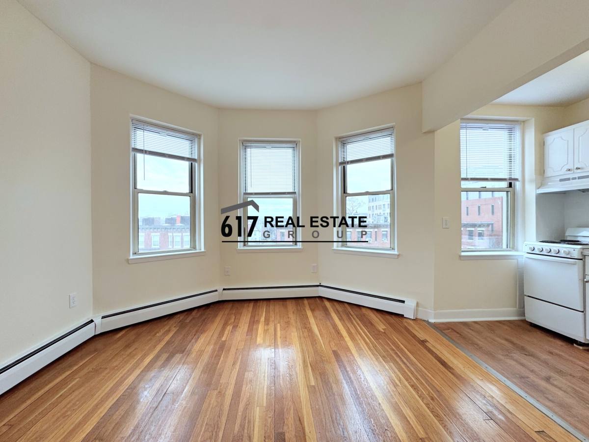Apartment for rent at 64 Brighton Ave #404, Allston, MA 02134