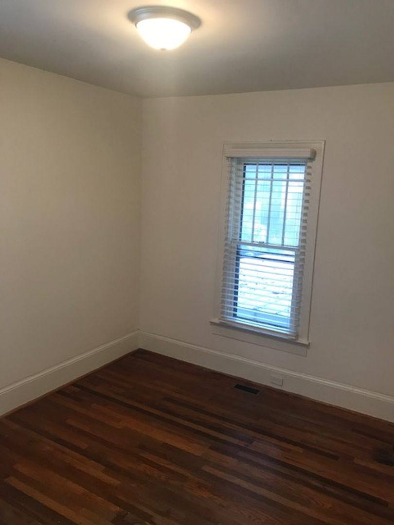 House for rent at 325 Highland Ave, Johnson City, TN 37604