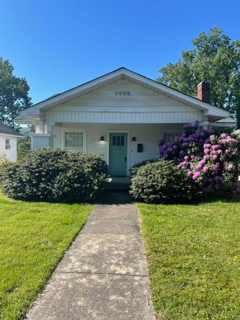 House for rent at 325 Highland Ave, Johnson City, TN 37604
