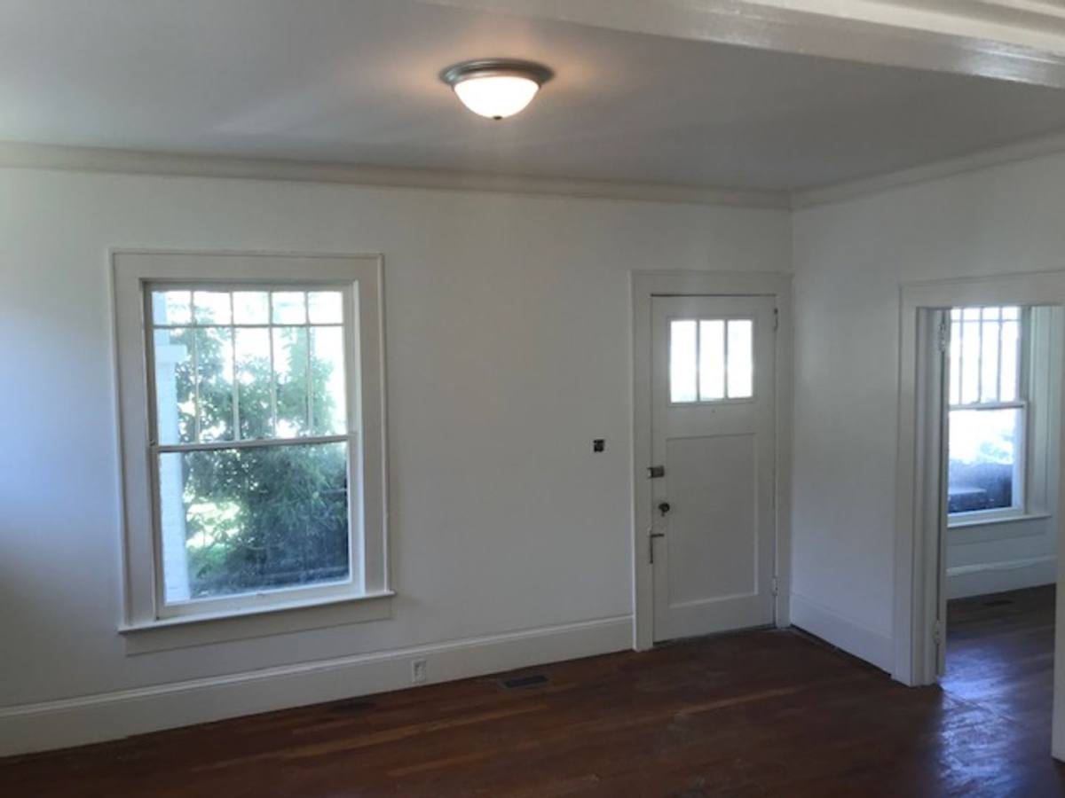 House for rent at 325 Highland Ave, Johnson City, TN 37604