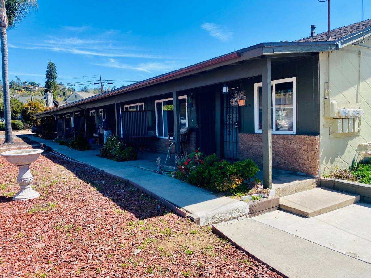 Apartment for rent at 1101-1107 Chestnut St, Escondido, CA 92025