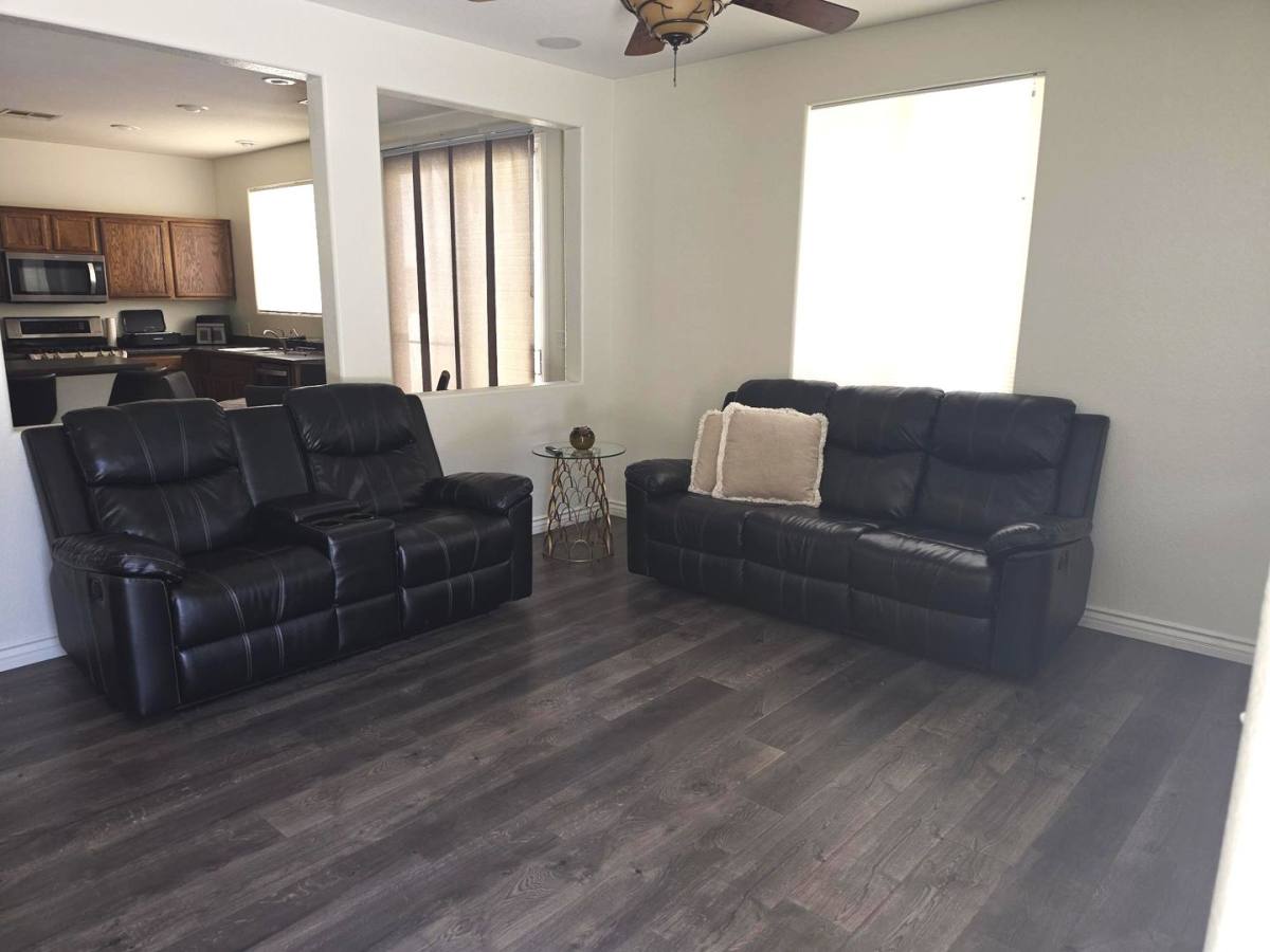 House for rent at 6773 Firewood Dr, Las Vegas, NV 89148
