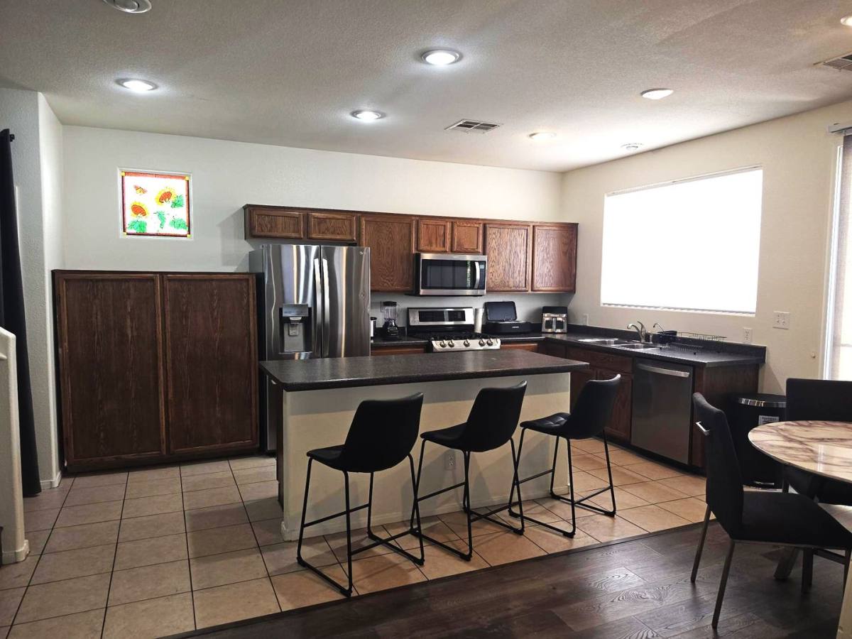House for rent at 6773 Firewood Dr, Las Vegas, NV 89148