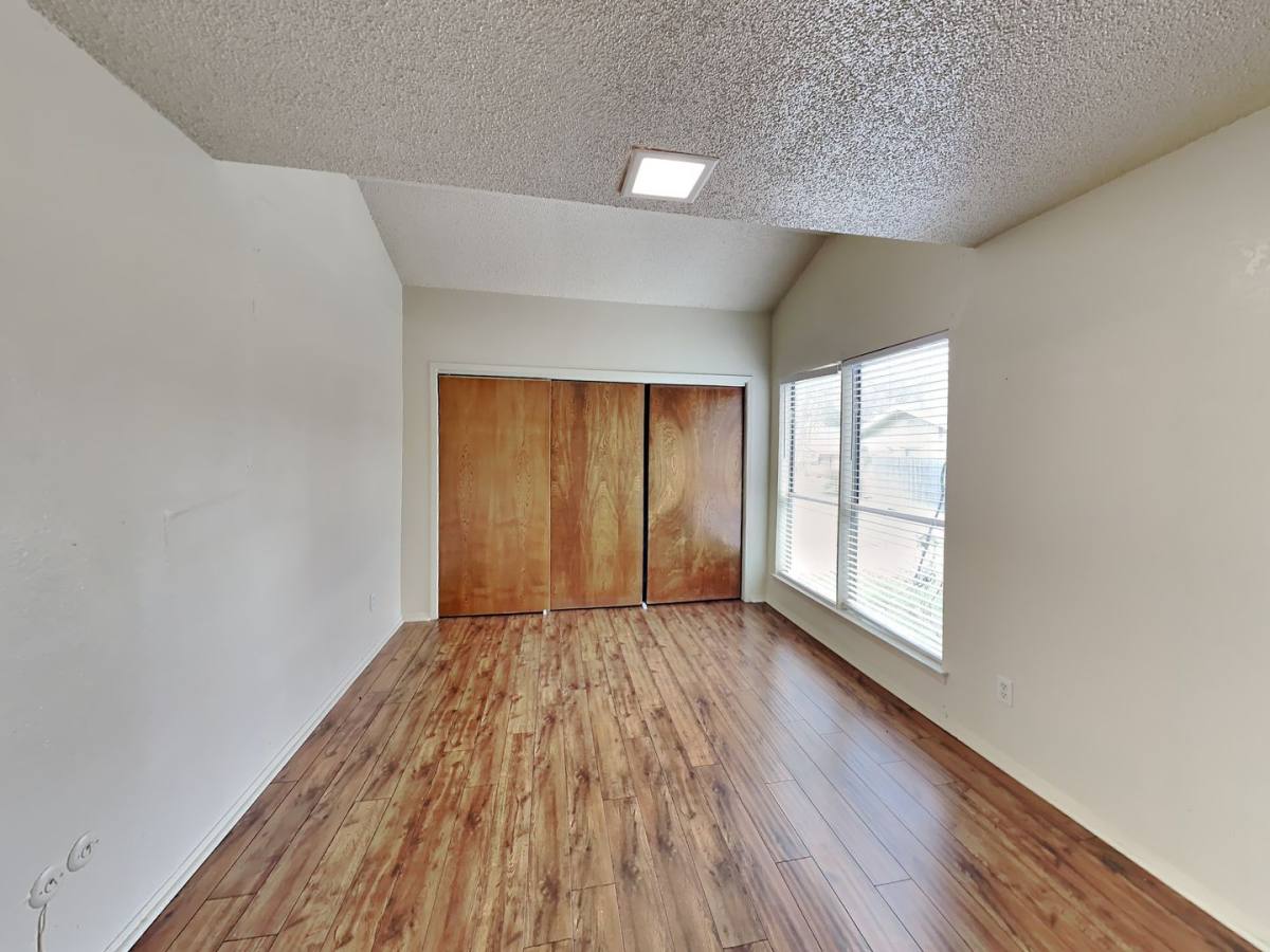Apartment for rent at 3413 W 5th St, Fort Worth, TX 76107