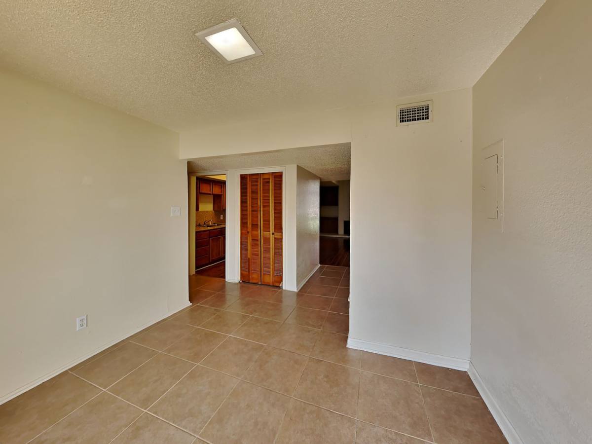 Apartment for rent at 3413 W 5th St, Fort Worth, TX 76107