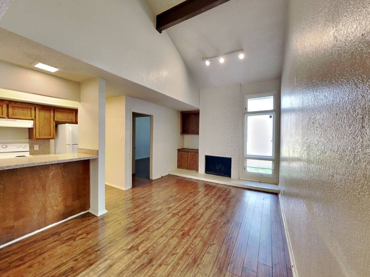 Apartment for rent at 3413 W 5th St, Fort Worth, TX 76107