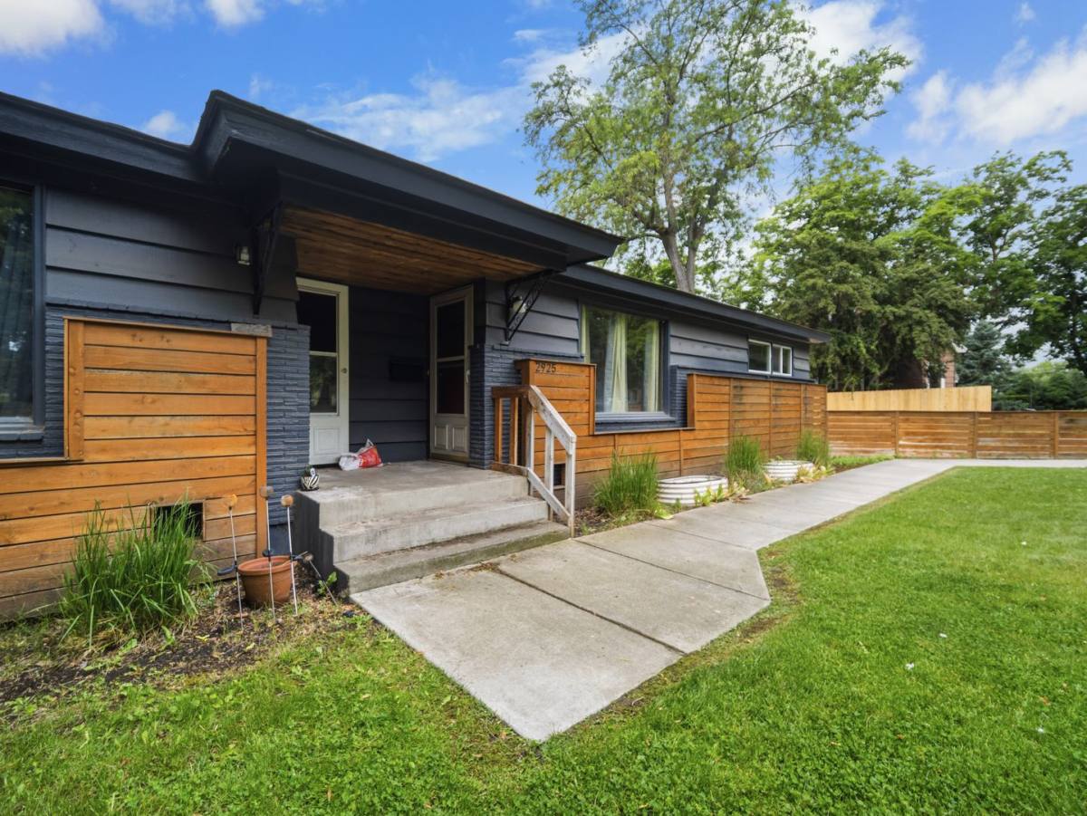 House for rent at 2925 W NW Blvd, Spokane, WA 99205