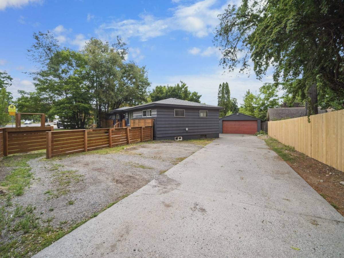 House for rent at 2925 W NW Blvd, Spokane, WA 99205