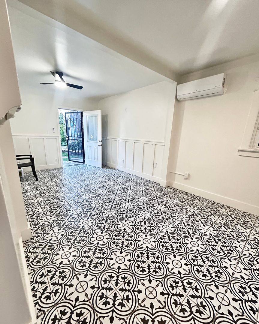 Apartment for rent at 3968-3970 Fifth Ave, San Diego, CA 92103