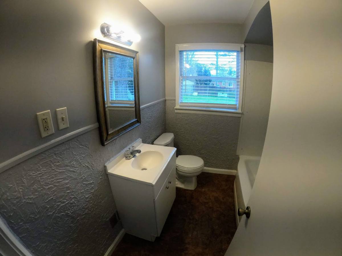 House for rent at 23085 Floral St, Farmington, MI 48336