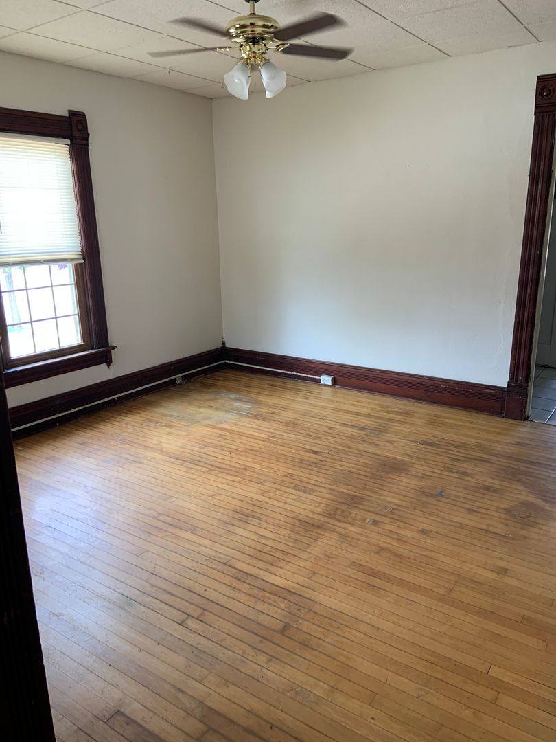 Apartment for rent at 512 6th St S, La Crosse, WI 54601